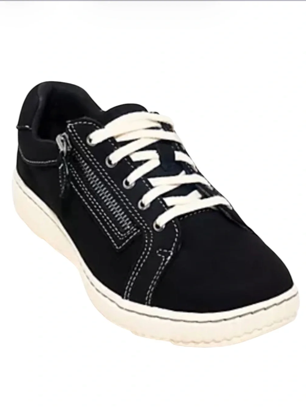 Women’s Clarks Nubuck Leather Sneaker - Caroline Ayla perforated size 7